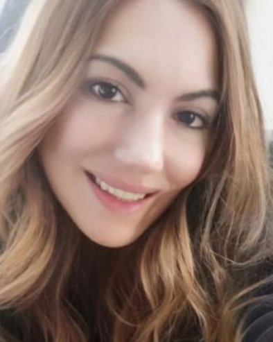 БИВША МОДЕЛСИЦА ДЕМАНТОВАЛА ДА ЈЕ БИЛА У ЛАЗИ ЛАЗАРЕВИЋУ: Борила сам се са тешком депресијом, али нисам била тамо - дотакла се и Мине