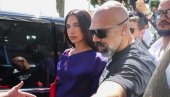 ДУА ЛИПА РАЗБЕСНЕЛА ГРАЂАНЕ СИЦИЛИЈЕ: Због своје свадбе блокирала 2 главна трга на 3 три дана - натерала их и да потпишу уговор