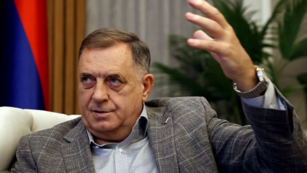 ПОДГОРИЦА ЈЕ ПОГРЕШИЛА Додик поручио да је на страни Србије