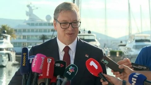 NEĆU DA PRIHVATIM ISTORIJSKE FALSIFIKATE Vučić: Mi nismo otimali teritoriju Crne Gore