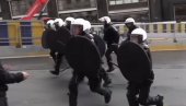 ПОЛИЦИЈА УНАКАЖАВА ПРОФЕСОРЕ И СТУДЕНТЕ У БРИСЕЛУ: Ево како пролазе академски протести у главном граду ЕУ (ВИДЕО)