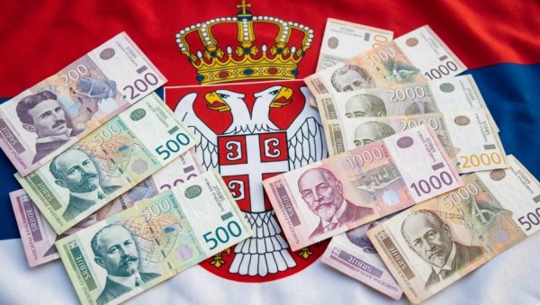 ИМАТЕ ПЕНЗИЈУ ОКО 56.000 ДИНАРА? Спремите се за уплату државе - Ево колико леже на рачун!