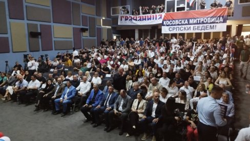 ГРАЧАНИЦА ГРМИ, СРПСКИ БЕДЕМ НЕЋЕ ПАСТИ: Величанствен митинг Српске листе пред сутрашње изборе