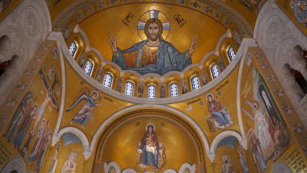 ДАНАС ЈЕ ЦРВЕНО СЛОВО И СЛАВА МНОГИХ СРБА: Бројни обичаји се везују за Петровдан, ево шта се ваља данас урадити