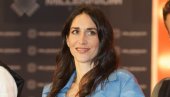 Јелисавета у вези са 11 година млађим колегом? Шетају загрљени, више се не крију