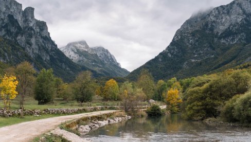 OTKRIVENO KO JE SRPKINJA KOJA JE POGINULA NA PROKLETIJAMA: Helikopteri pokušali da stignu do devojke
