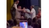 NA BLOKADERSKOM SKUPU PRETUČEN JE NOVINAR: Nasilnicima zasmetalo jedno pitanje (VIDEO)