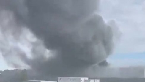 ЗАТВОРИТЕ ПРОЗОРЕ И ВРАТА Огроман пожар паралисао град, 100 ватрогасаца на терену (ВИДЕО)