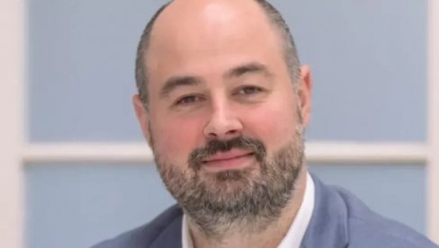 ШТА ДА ОЧЕКУЈЕТЕ ОД ЛИКА КОЈИ ЈЕ БРАНИО АДЕМА ЈАШАРИЈА? Хаос на мрежама због текста Радовановића, грађани га развалили