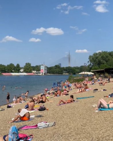 ПЕСМОМ ОТВОРИЛИ ЛЕТО НА АДИ: Ђаци ОШ  Јефимија из Обреновца у акцији Другачији