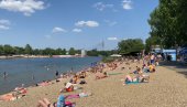 ОД ДАНАС И ЗВАНИЧНО У ВОДУ: Отворена купалишна сезона на Ади Циганлији, ево колико кошта дан на Београдском мору