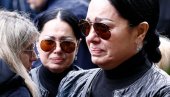 ГОДИНАМА ТАЈИЛА ИСТИНУ О ПОРЕКЛУ: Злата Петровић признала - Крила сам од сина да смо Роми, то му је представљало велики проблем