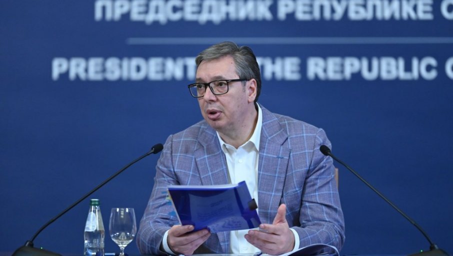ВЕЋЕ ПЕНЗИЈЕ, ЈЕФТИНИЈИ ЛЕКОВИ И УЛАГАЊА У ЗДРАВСТВО ШИРОМ СРБИЈЕ Аналитичари: Вучићев нови пакет мера доноси бољи живот свим грађанима