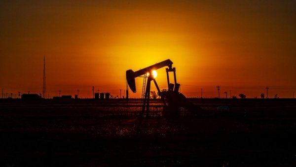 КОЛИКО ЈЕ ДАНАС БАРЕЛ? Цену нафте кроји сукоб на Блиском истоку