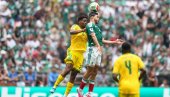 PRENOS, MEKSIKO - JUŽNA AFRIKA: Kakav meč, gol, stativa, crveni karton, svega ima