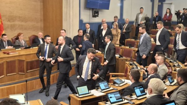 СКУПШТИНА ЦРНЕ ГОРЕ: Изгласана реконструкцију владе