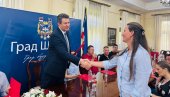 POMOĆ ŠABAČKIM POLJOPROVREDNICIMA: Uručeni ugovori o subvencijama za kupovinu novih traktora