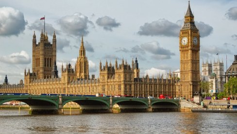 SOFTVER PREKO KAMERA SKENIRA LICA: U Londonu uhapšeno na stotine prestupnika, policija oduševljena, građani podeljeni