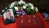 VUČIĆ POSTHUMNO ODLIKOVAO MILOVANA JOVANOVIĆA: Najveća počast za pripadnika vojske Srbije koji je stradao u mirovnoj misiji u Libanu