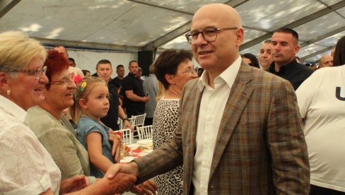 VUČEVIĆ IZ BANATA PORUČIO BLOKADERIMA: Dobićete odgovor kakav zaslužujete na izborima