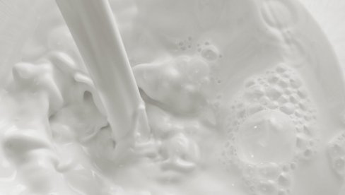 ВРЕДИ ЛИ ГА КУПИТИ: Да ли је млеко са мањим садржајем масти разређено?