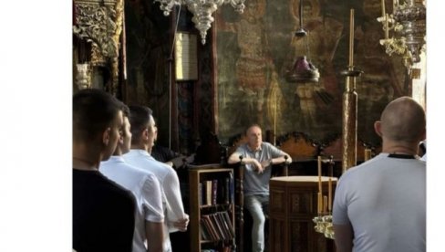 ЂОКИЋ КАО ХУЛИГАН У ХИЛАНДАРУ: Срамно понашање на светом месту