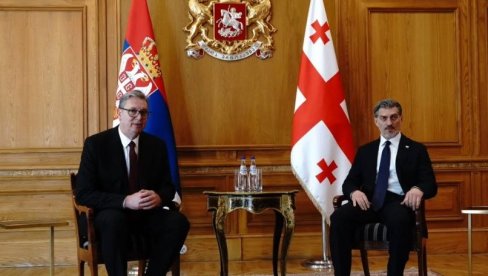 ВУЧИЋ У ПОСЕТИ ГРУЗИЈИ: Председник се огласио после састанка са Кавелашвилијем, положио венац на Споменик херојима (ФОТО/ВИДЕО)