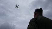 ОД АМЕРИЧКОГ БОМБАРДЕРА ОСТАЛИ САМО ДУГМИЋИ... Пао стратешки бомбардер Б-52 у бази Едвардс (ВИДЕО/ФОТО)