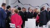 РУСКА СТРАНА ТВРДИ: Није хладни, у току је ледени рат...