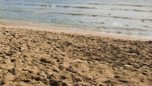 ZATVORENA ČUVENA PLAŽA NA JADRANU: U more se izlilo gorivo