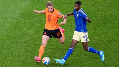 ДЕ ЈОНГ ЗАГРМЕО: Људи гледају фудбал, а не разумеју га!