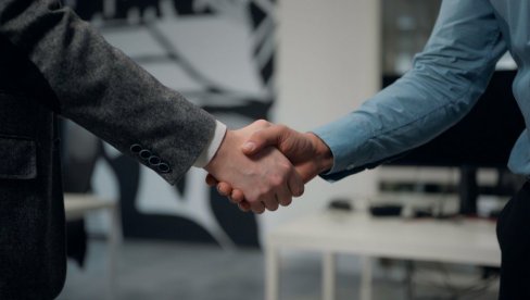 RADNI ODNOS U DRUGOM PRIVREDNOM DRUŠTVU: Da li se plaćaju doprinosi za vlasnika koji je zaposlen u drugoj firmi kao radnik?