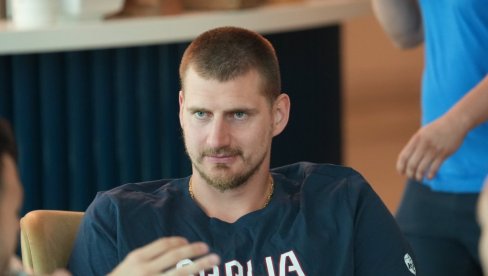 НИКОЛА ЈОКИЋ ГЛЕДА У НЕВЕРИЦИ: Шта то раде Денвер нагетси?!