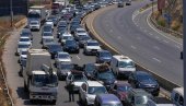 НАРЕДНИХ ДАНА ПОЈАЧАН ИНТЕНЗИТЕТ САОБРАЋАЈА: Најбржи пролаз уз регистрован ТАГ уређај