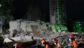 POTRESNO: Spasilačke ekipe još uvek čuju ljude žive zarobljene ispod ruševina u Venecueli