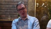 АКО НЕ МОЖЕШ ДА ИХ ПОБЕДИШ, ТИ ИМ СЕ ПРИДРУЖИ Председник Вучић објавио снимак са грађанима који пешаче ка Београду