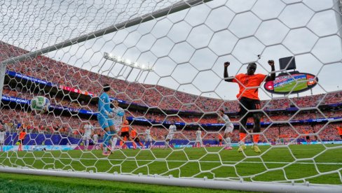 PRENOS, TUNIS - HOLANDIJA:  Oranje sve bliže overi prvog mesta