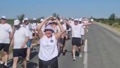 ВЕЛИЧАНСТВЕНЕ СЦЕНЕ УОЧИ СКУПА У БЕОГРАДУ: Реке људи пешаче ка престоници уз јасну поруку Србија побеђује (ФОТО/ВИДЕО)