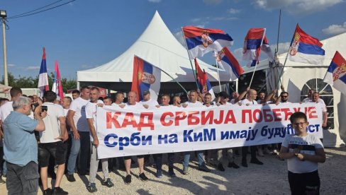 PROSLAVA VELIKOG USPEHA SRBIJE: Vučić u Oplanićima (FOTO/VIDEO)