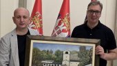 SRBIJA MOJA PORODICA: Knežević poklonio Vučiću sliku Cetinjskog manastira