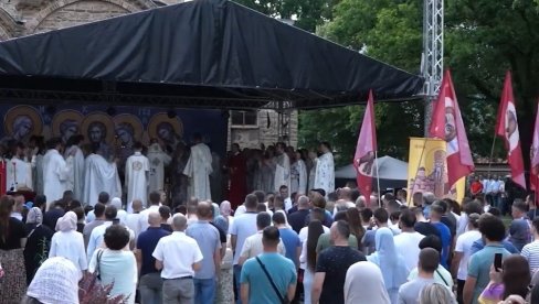 SNAŽNE PORUKE IZ GRAČANICE: Šta Vidovdan znači za Srbe na Kosovu i Metohiji (VIDEO)