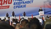 (УЖИВО) ВУЧИЋ СЕ ОБРАТИО НА СКУПУ СРБИЈА ЈЕДНА ПОРОДИЦА: Више од 200.000 људи било у Београду; Роботи играли коло (ФОТО/ВИДЕО)