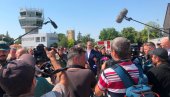 МОЋНА АРМИЈА У БАТАЈНИЦИ: Вучић на приказу нових средстава Војске Србије (ФОТО/ВИДЕО)