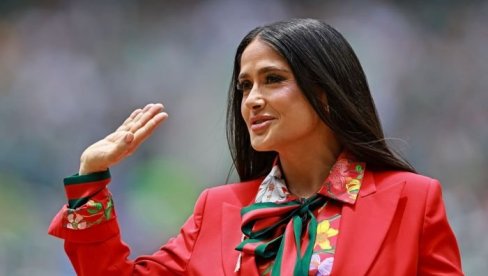SALMA HAJEK JE VELIKI PROTIVNIK BOTOKSA I FILERA: Ona koristi ovaj prirodni trik za zatezanje kože lica