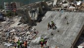 POTRESNO: Otac i sin spaseni iz ruševina 4 dana posle zemljotresa (VIDEO)