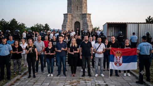 НЕМАЧКА ПОЛИТИЧАРКА ДРМА ЕВРОПУ: Какву безбедност НАТО гарантује Србима кад им на Видовдан хапсе жене и оца одвајају од детета?!