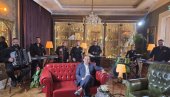 ПОВРАТАК ВЕЛИКИХ ХИТОВА: Емир Хабибовић одао признање кроз серију кавера (ФОТО)