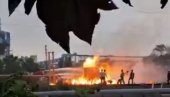 BUKNUO POŽAR U PETROHEMIJSKOM POSTROJENJU: Povređeno 20 ljudi, vatra zahvatila i okolne kuće (FOTO/VIDEO)