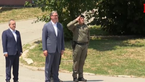 ВУЧИЋ НА ПОКАЗНОЈ ВЕЖБИ У ЛИПОВИЦИ: Припадници Жандармерије увек су били ту кад се земља бранила  (ВИДЕО)