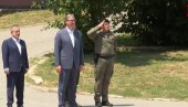ВУЧИЋ У ЛИПОВИЦИ: Председник присуствује показној вежби Жандармерије (ВИДЕО)